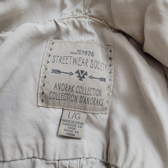 Bohemian utility vest size large. - Picture 2 of 3